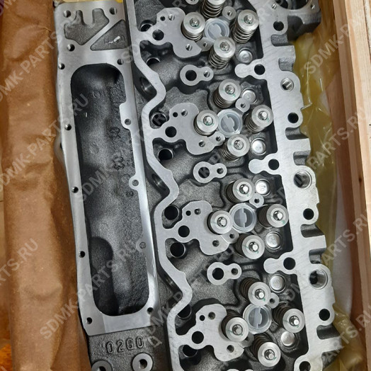 Головка блока цилиндров Cummins 4941496